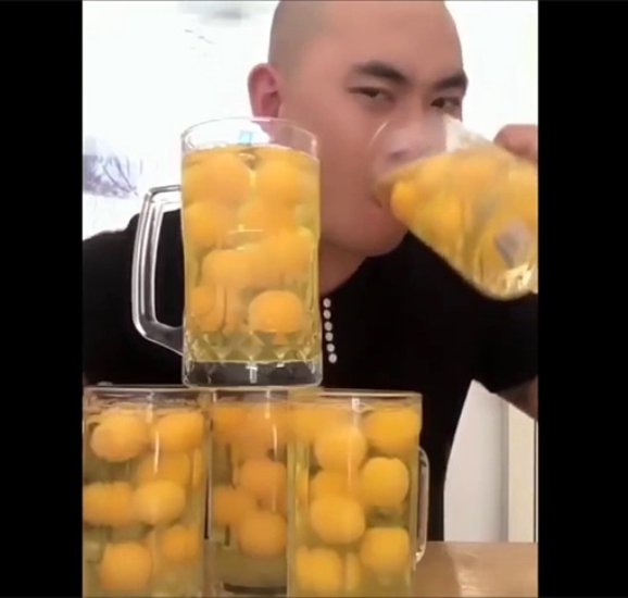 यी हुन् १७ सेकेण्डमा ५० अण्डा खाने युवा 