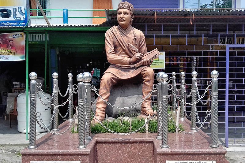 ‘भोलि भोलि भन्दैमा सब घर बितिगो बक्सियोस् आज झोली’