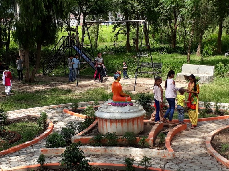 बुलबुलेमा पर्यटक बढे, पाँच दिनमा एक सय विदेशी पर्यटकको आगमन