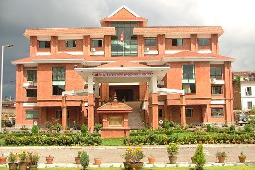 मालपोत अधिकृत ढकालको अवैध कमाई : सालीको नाममा गाडी, जेठानको नाममा बैंक खाता