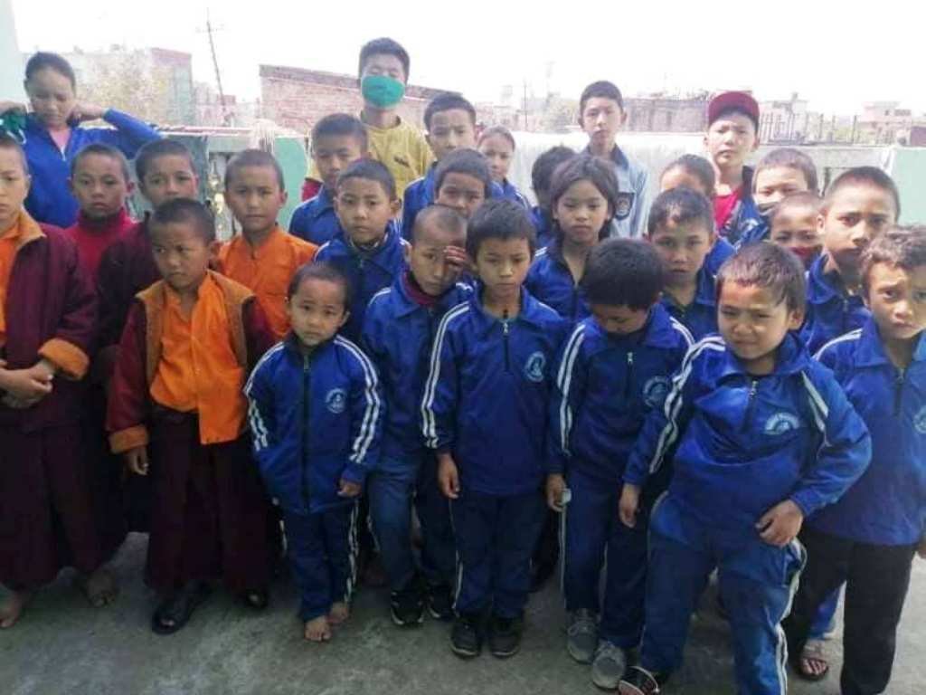 'लकडाउन'का कारण सयौ नागरिक सडकमा अलपत्रः तत्काल उद्धार गर्न 'प्रभाकर'को अनुरोध