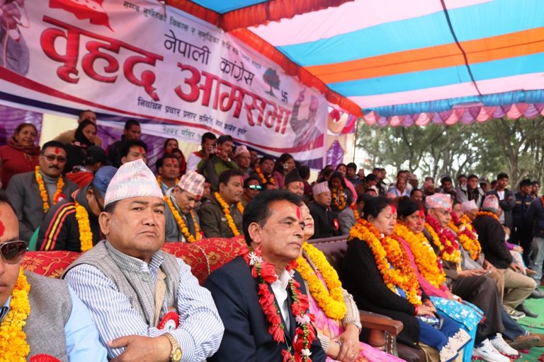 काँग्रेस पार्टि कार्यालय दैलेखमा तालाबन्दी