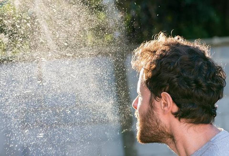 हावाबाट पनि सर्न सक्छ कोरोना भाइरस : डब्लुएचओ