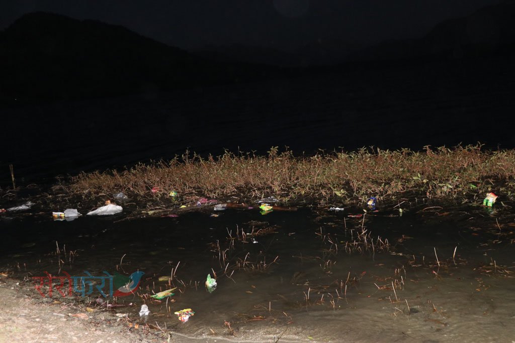 यसरी बिग्रँदैछ राराको वातावरण (फोटो कथा)