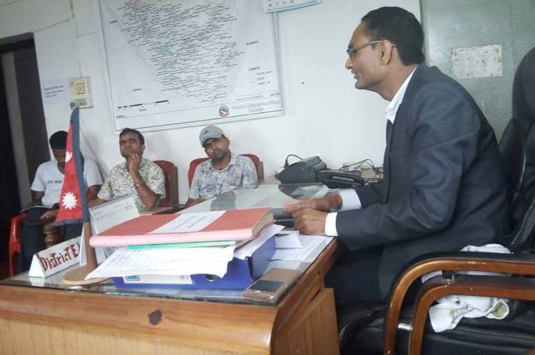 बिद्यालयहरुलाई मर्ज गर्न पहल गरिने 