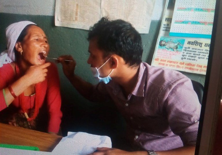 सालकोटमा दन्त परिक्षण