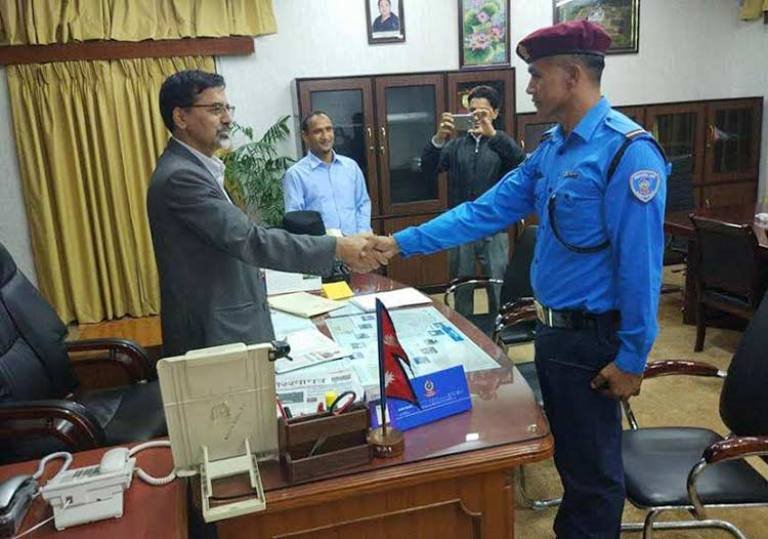 बम समात्ने राना असइमा बढुवा