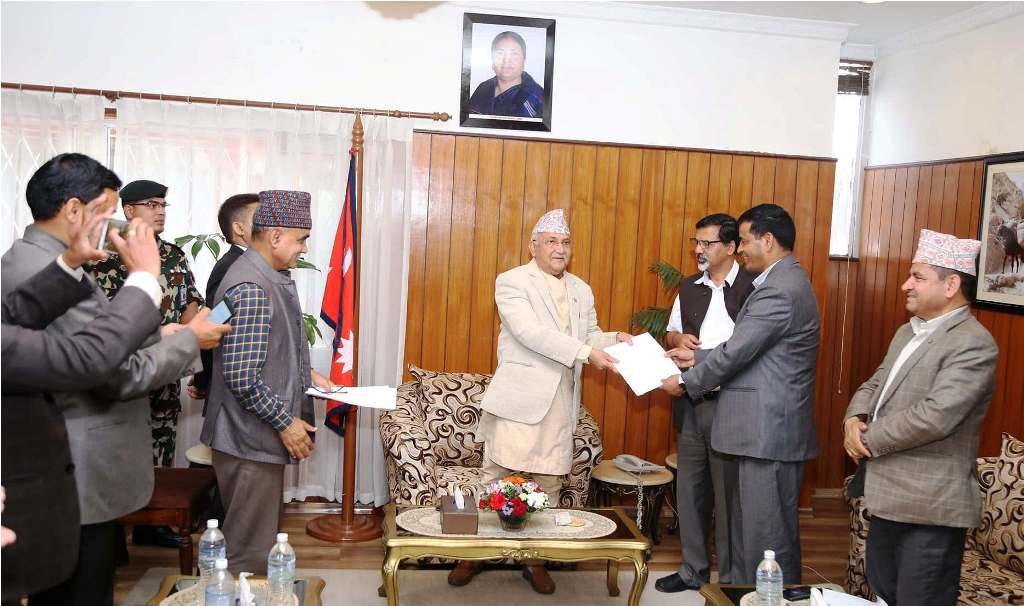 विकासको माग सहित कर्णालीका मुख्यमन्त्री र नेताहरु बालुवाटारमा