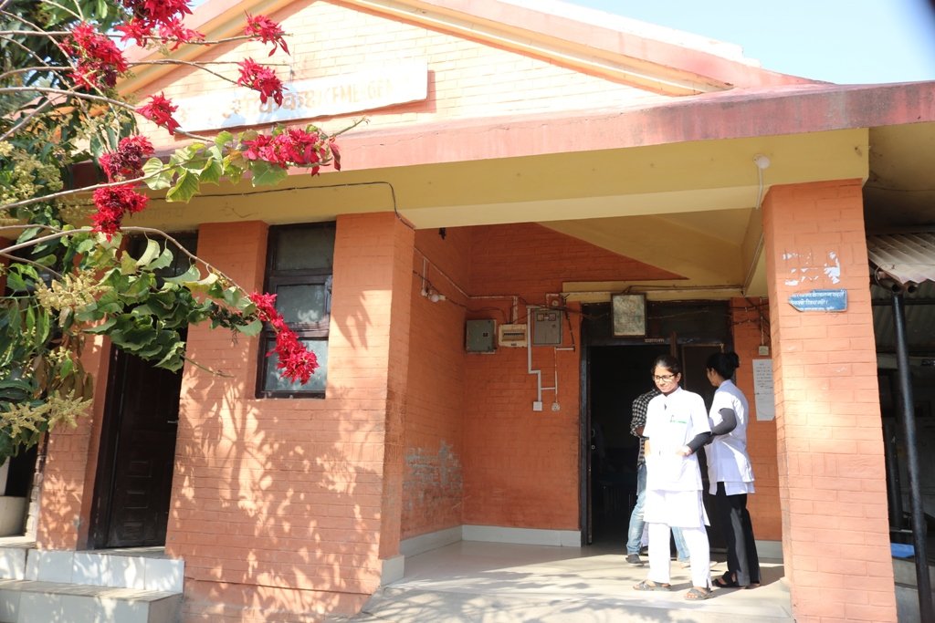 क्षेत्रीय अस्पतालको इमर्जेन्सी : जहाँ डाक्टर नै भेटिंदैनन्