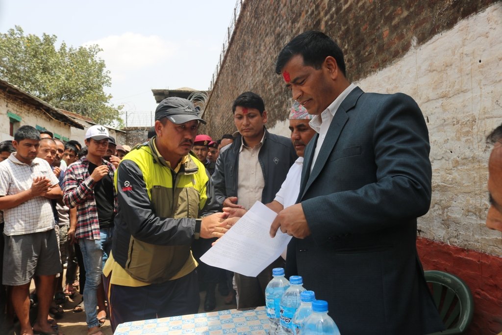 ५० क्षमता भएको कारागारमा १९७ कैदी बस्न बाध्य : प्रहरीले यातना दिने गरेको गुनासो