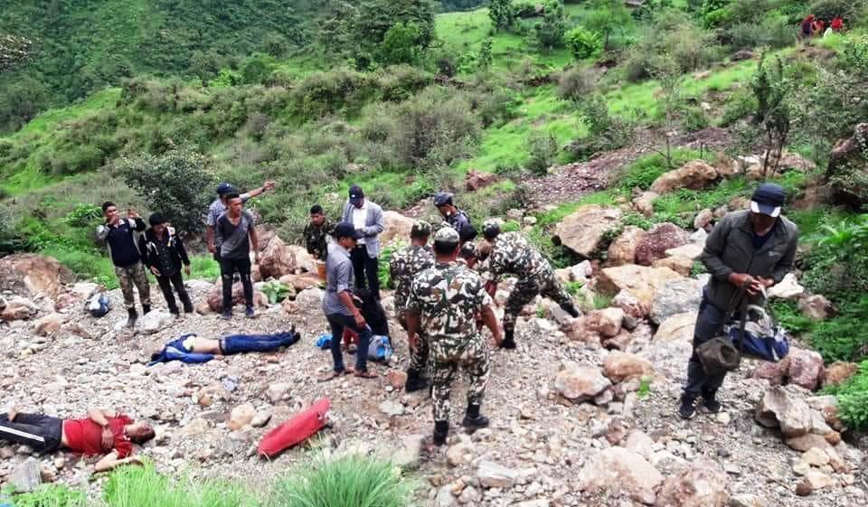 जीप दुर्घटना हुँदा ७ को मृत्यु, ४ घाईते 