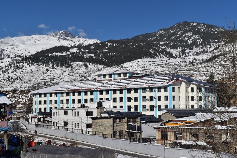 कोभिड-१९ र कर्णाली स्वास्थ्य विज्ञान प्रतिष्ठान