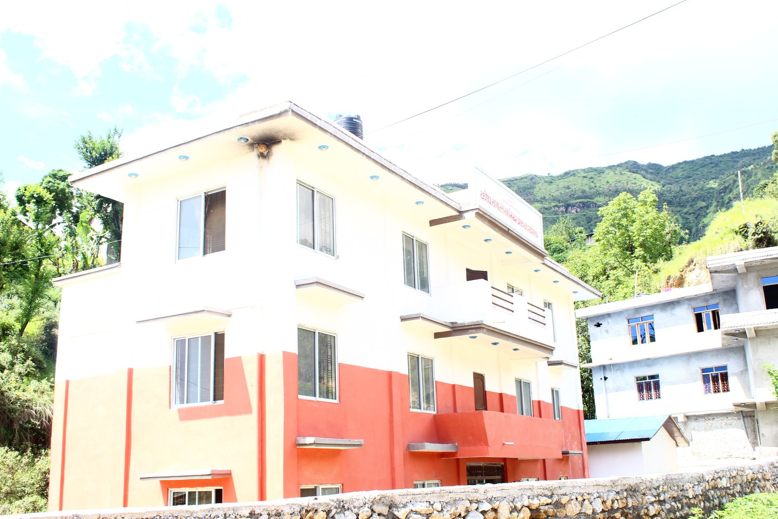  रुकुम पश्चिम र हुम्लामा गरी करिब ८९ करोड फ्रिज