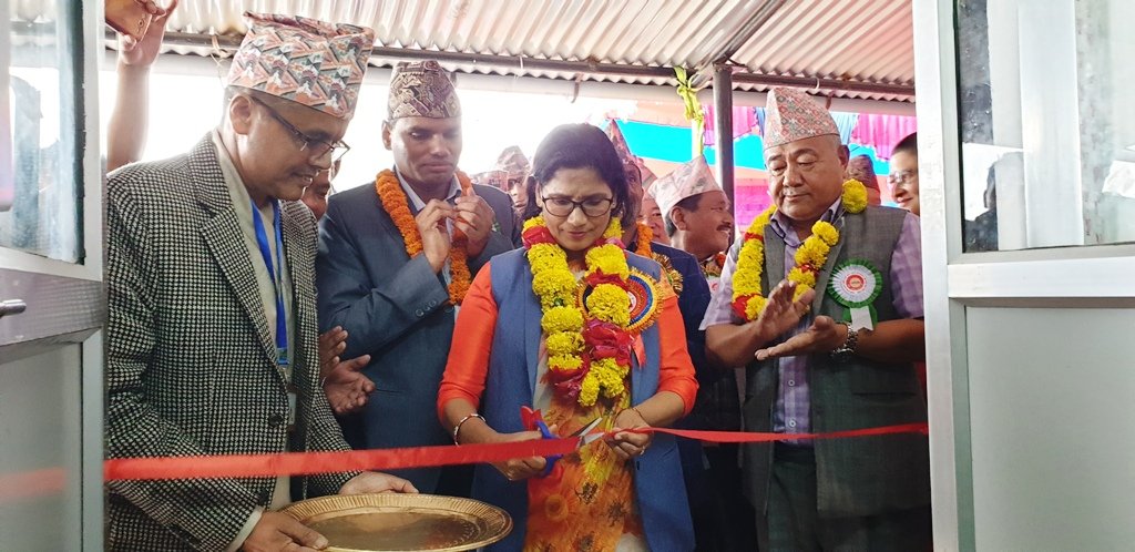 इलाम र पाँचथर मालपोत कार्यालय नमुना घोषणा : जनमैत्री सेवा प्रवाह गर्न मन्त्री अर्यालको निर्देशन