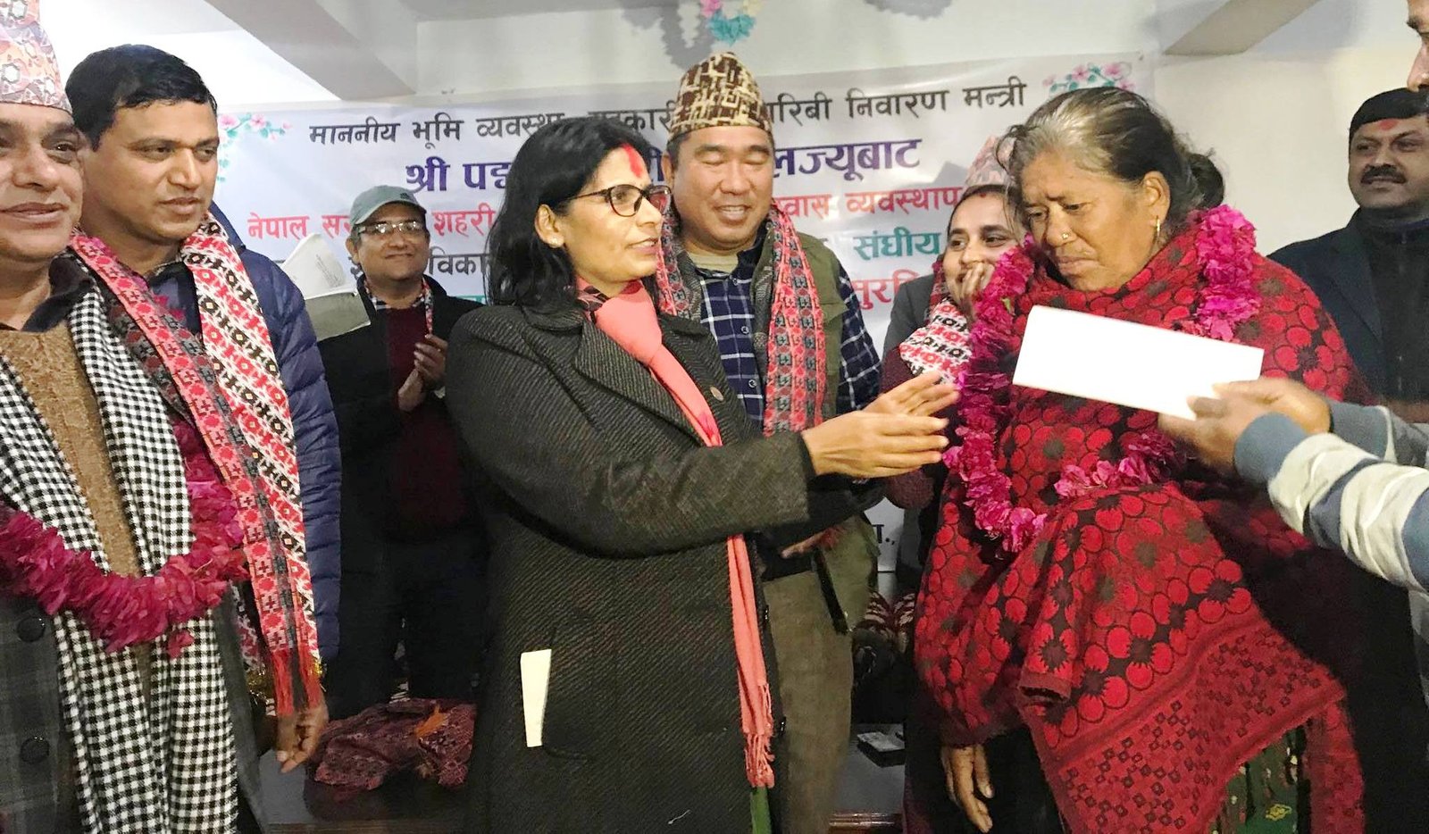 देशभरका खरका छाना सरकारले विस्थापित गर्छः मन्त्री अर्याल