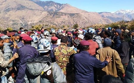 रुकुम पूर्वको सदरमुकाम विवादः कर्फ्युले ज्ञापनपत्र बुझाउन समस्या