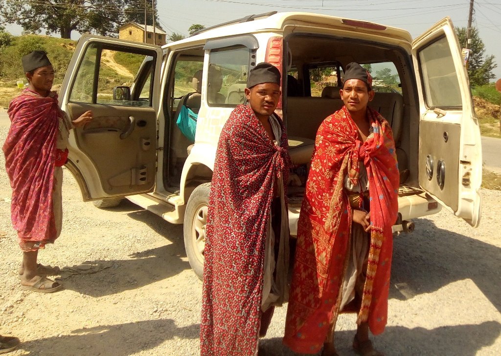 प्रधानमन्त्रीलाई भेट्न काठमाडौं हिंडे राउटे