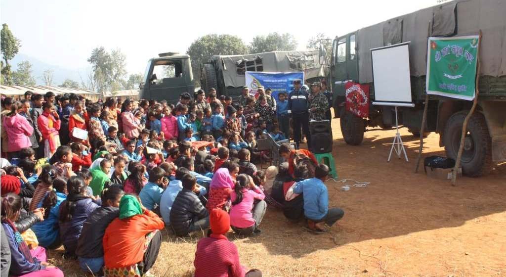 विद्यालयमा सेनाको कक्षा