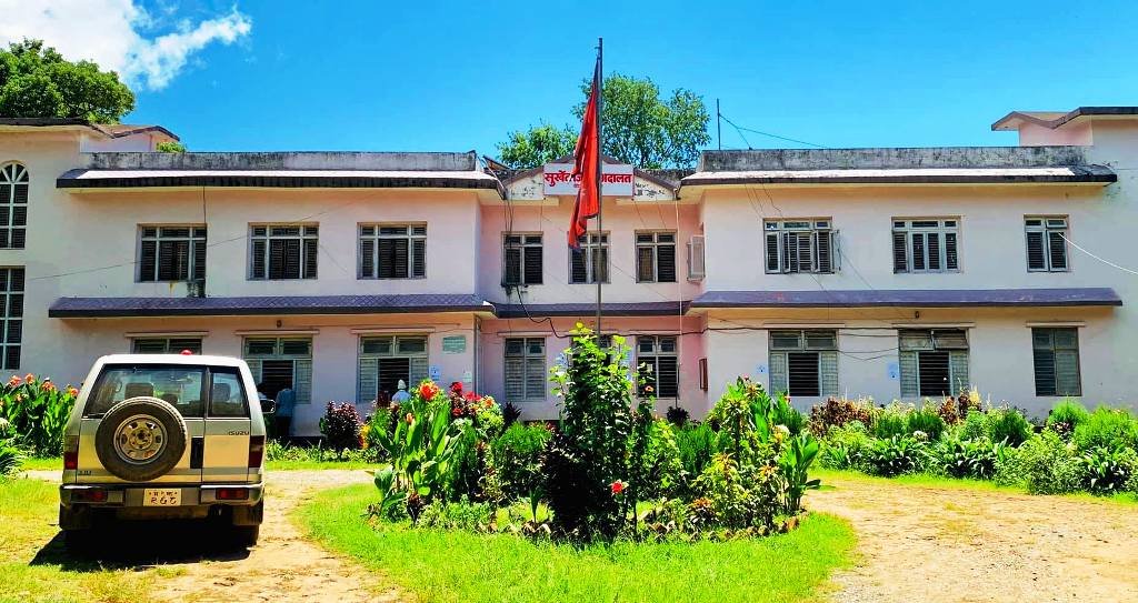 कर्मचारीमा कोरोना पुष्टि भएपछि सुर्खेत जिल्ला अदालतका सबै सेवा बन्द