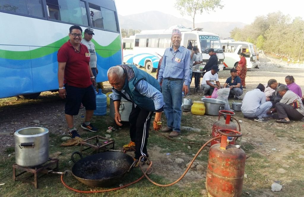 कर्णाली प्रदेशको राजधानी सुर्खेतमा सयौं तीर्थालु आउँदा कहाँ बस्ने ?
