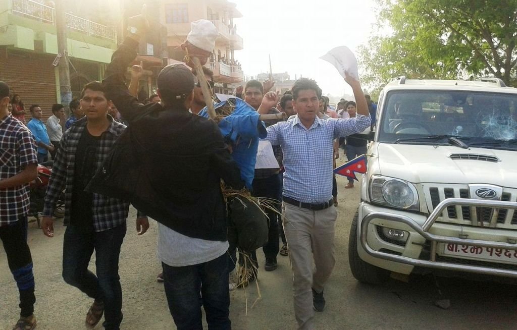 मन्त्रीको गाडी तोडफोडमा संलग्न विद्यार्थी पक्राउ