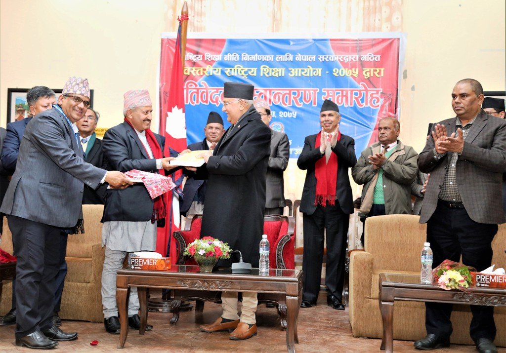 निजी विद्यालयहरुलाई सरकारले पुल्पुल्याएर राख्दैन : प्रधानमन्त्री ओली